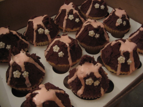  vulcano chocolate cupcakes