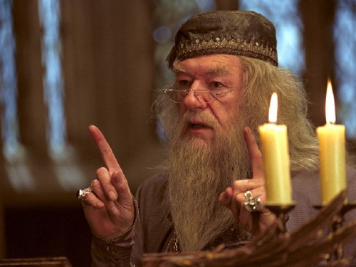  Albus Dumbledore fondo de pantalla