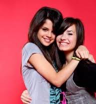  BFF EVA Demi and Selena