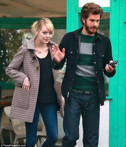  Emma and Andrew have 塔科, 炸玉米饼 lunch date, 9 November
