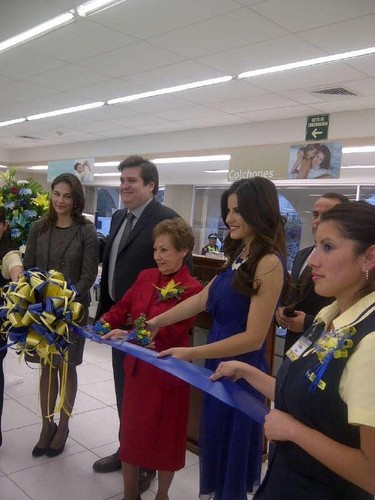  Inauguration of the 1000th Coppel Store (November 10)