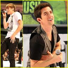  Kendall vs Logan