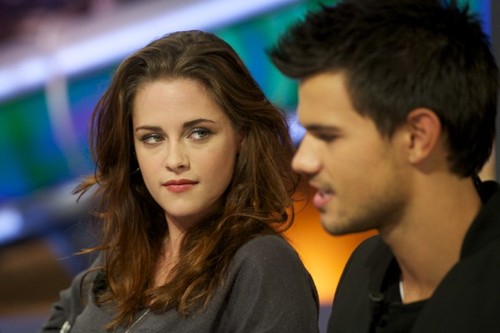  Kristen appears on Spanish TV hiển thị "El Hormiguero" {15/11/12}.