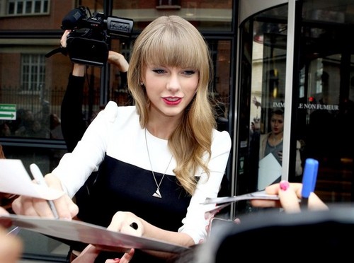  Taylor in Paris