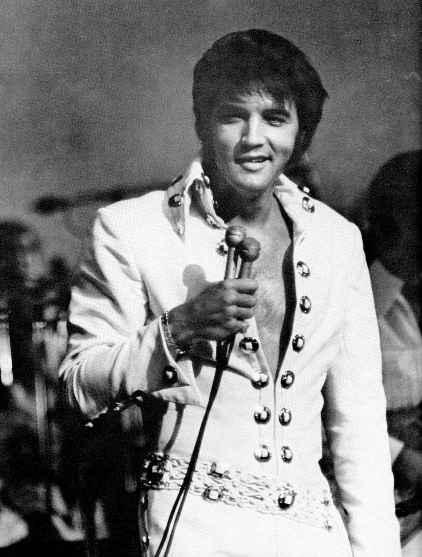 Elvis ☆ - Elvis Presley Photo (32899842) - Fanpop