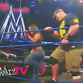 John looking at AJ's đít, mông, ass - John Cena and AJ Lee bức ảnh  (32863733) - fanpop