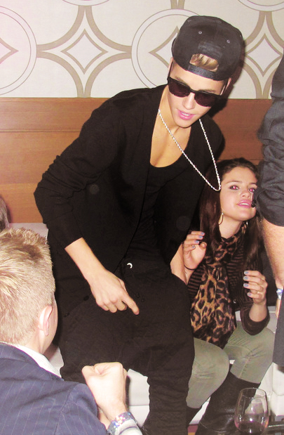 Justin and Selena at the after party AMAs