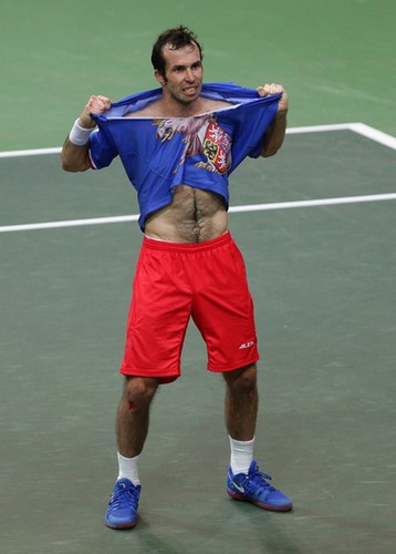  Radek fought like a lion, which he had on a camisa, camiseta !