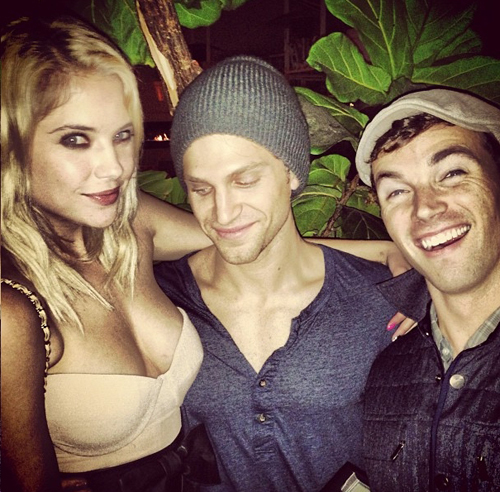  The pretty little liars cast celebrate season 3: foto-foto from the bungkus, balut party