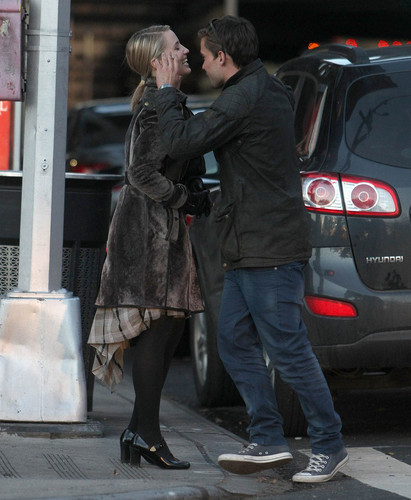  Dianna Agron & Christian Cooke Holding Hands In NYC - November 14, 2012