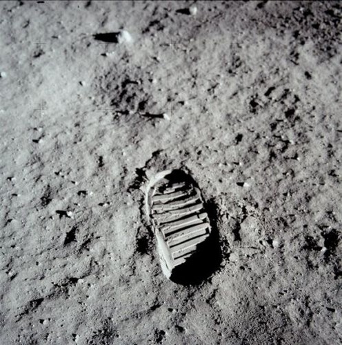  Footprint on the Moon 1969