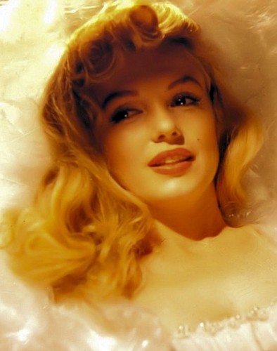  Marilyn Monroe photographed during the filming of The Prince and the Showgirl