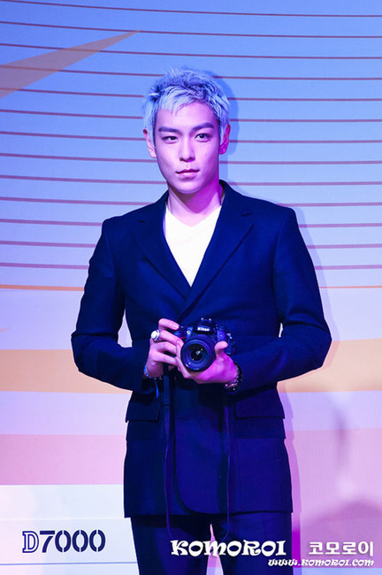 TOP so cute with a camera