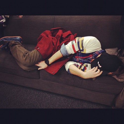  Wes and his pre-show ritual... POWER NAP!