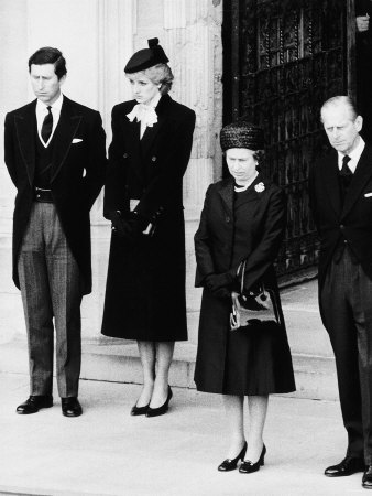  Elizabeth and Princess Diana