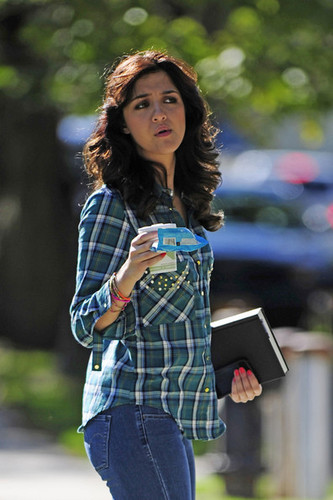  Katie Findlay on set of 'The Carrie Diaries' October 16 2012