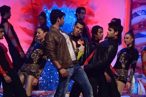  Vivian/Siddharth-Salman Khan Performance #GPA