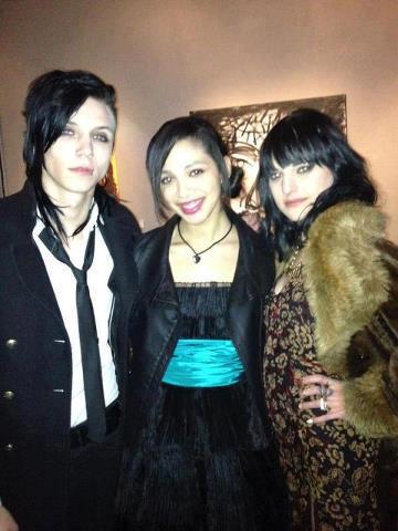  <3*<3*<3*<3*<3Andy & Juliet with a fan<3*<3*<3*<3*<3