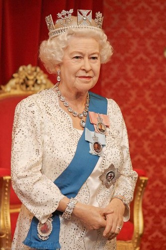  Queen Elizabeth II  _madame tussauds 