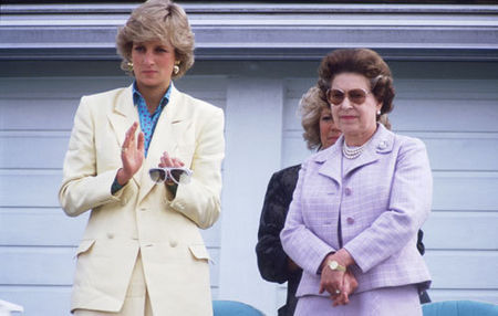  Queen Elizabeth II  and princess diana 
