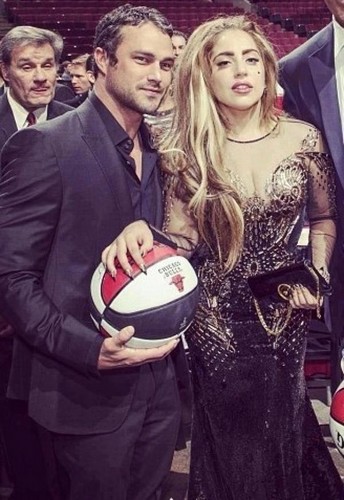 Gaga and Taylor at the Chicago Bulls charity dinner