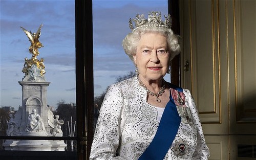  Official Diamond Jubilee portrait of クイーン Elizabeth II