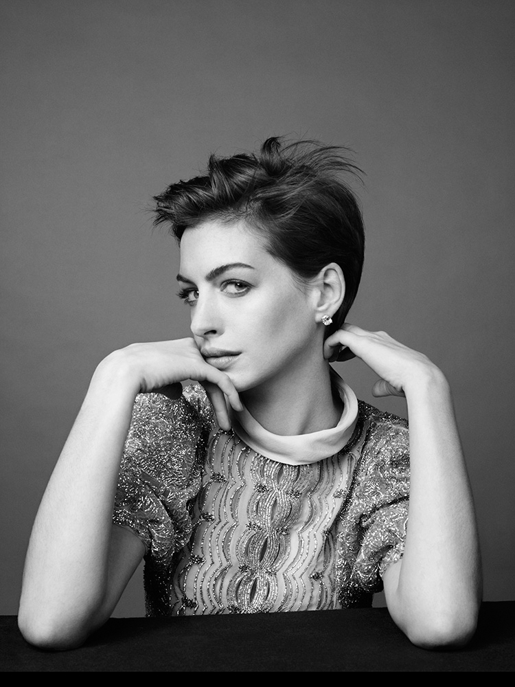 Photoshoot by David Slijper [Harper's Bazaar, 2013] - Anne Hathaway