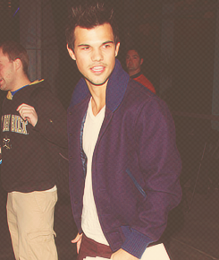  Taylor leaving the Staples center(1/9/13)