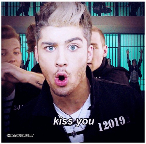  Zayn, baciare te 2013