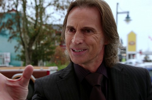  2x11 The Outsiderஐ..•.Mr. Gold