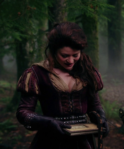  2x11 The Outsiderஐ..•.¸RumBelle