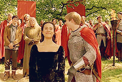  Arwen Blooper Look at Little एंजल Trying to Keep it Together (4)