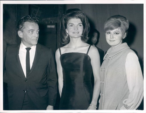  Barbara Harris with Jackie Kennedy