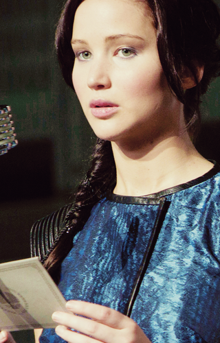  Katniss-Catching আগুন