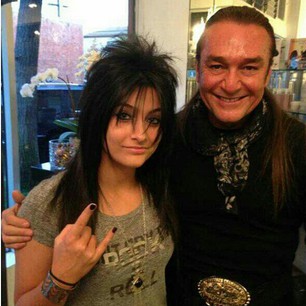  Paris with her stylist-new haircut-jan2013