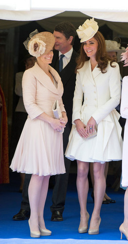  퀸 Elizabeth II and Members Of The Royal Family Attend The Order Of The Garter Service