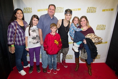  http://www.justinphotos.org/albums/userpics/10001/normal_new_orleans_vip-68.jpg