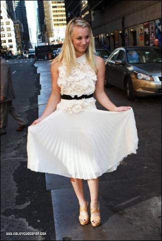  Kaley visiting "The Late onyesha with David Letterman"