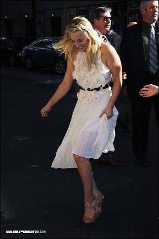  Kaley visiting "The Late mostrar with David Letterman"
