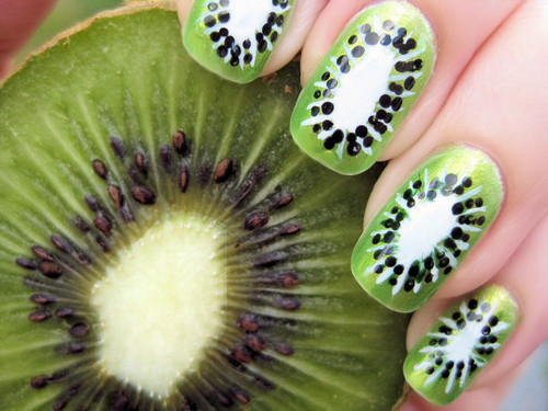  Kiwi Nails