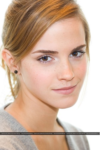  New HQ Portraits of Emma from 2009