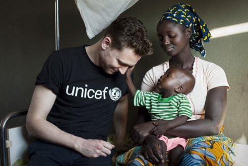  Tom helping out @Unicef_UK