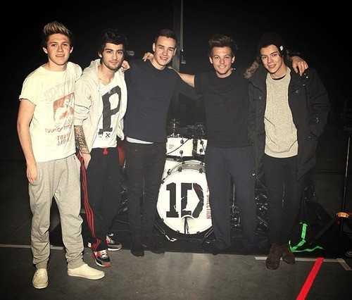  1D at rehearsals (02/02/13)