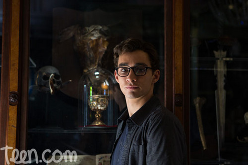 Full promotional photo for "The Mortal Instruments: City of Bones" movie! [Simon Lewis]