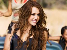  Miley Cyrus<3