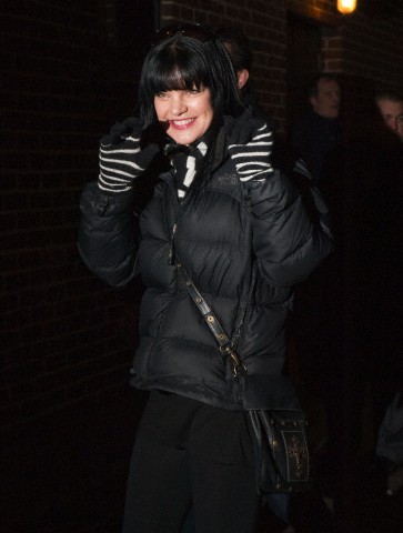  Pauley Perrette Arriving @ Late hiển thị With David Letterman - 04/02/2013