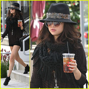  Selena Gomez: Panera 빵 Pick Up