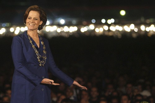  Sigourney Weaver introduces 'Alien' at the Jemaa el Fna square