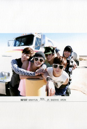  [HQ] 2nd Mini Album Special Edition Photobook “The moments”