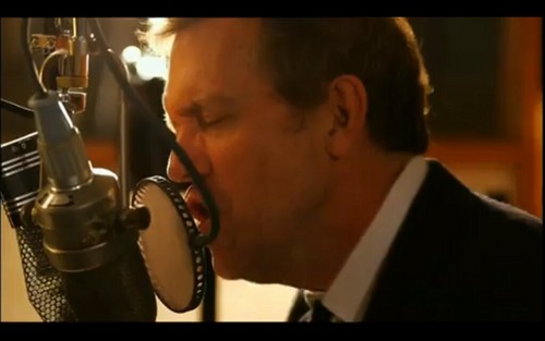  Hugh Laurie performs "Unchain My Heart" for the ITV1 special "From The Heart" 13.02.2013